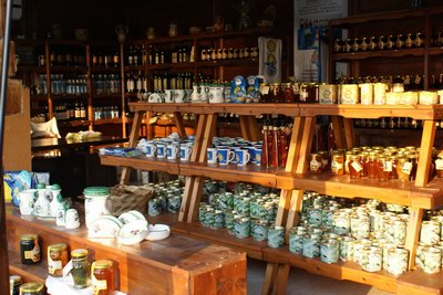 paradosiaka proionta